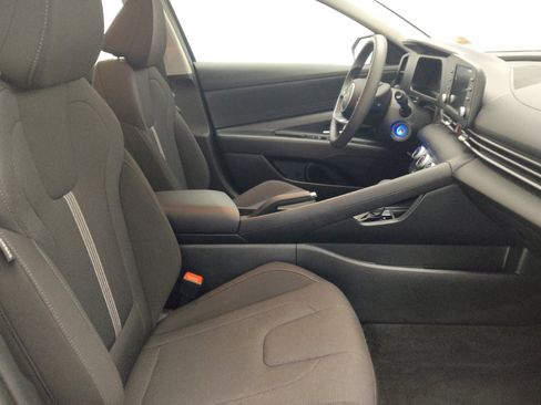 Used 2024 Hyundai Elantra SE FWD image 21