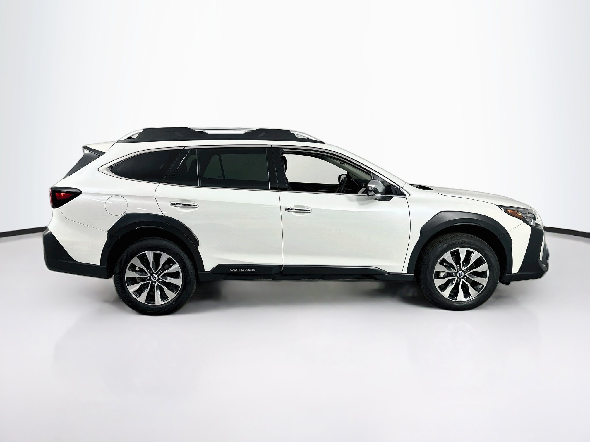 Used 2024 Subaru Outback Touring XT AWD/4WD image 4