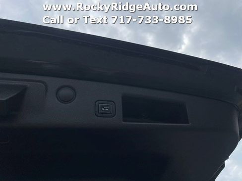 Used 2022 Chevrolet Equinox RS w/ LPO, Floor Liner Package AWD/4WD image 33