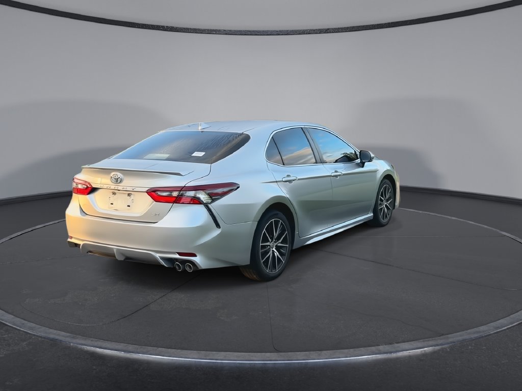 Used 2024 Toyota Camry SE FWD image 8