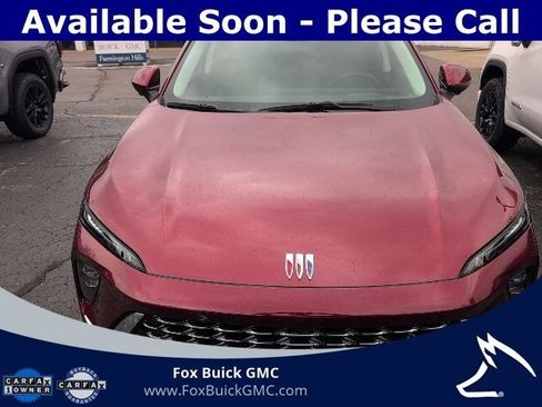 Used 2024 Buick Envision Avenir AWD/4WD image 2