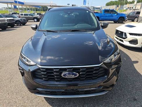 Used 2024 Ford Escape ST-Line w/ Tech Pack #1 AWD/4WD image 2