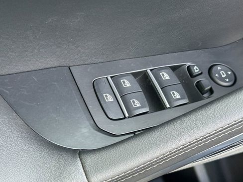 New 2026 BMW X6 xDrive40i w/ Climate Comfort Package image 11