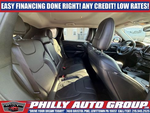 Used 2019 Jeep Cherokee Limited image 22