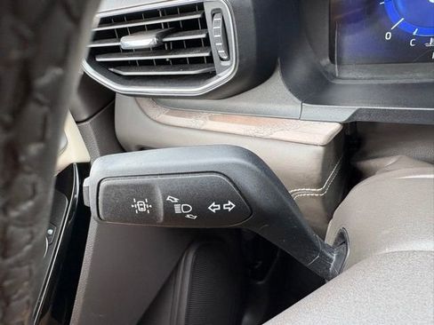 Used 2022 Ford Explorer Platinum w/ Equipment Group 601A image 23