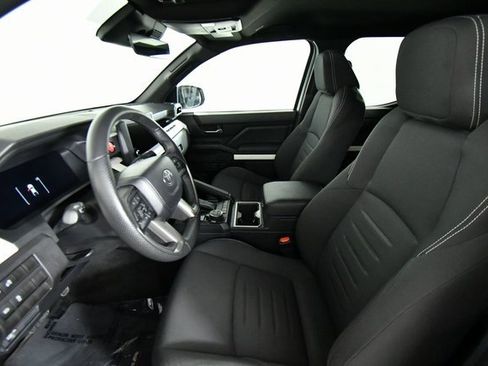 Used 2024 Toyota Tacoma TRD Off-Road image 5