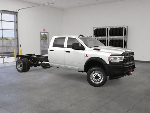 Used 2024 RAM 5500 Tradesman w/ Max Tow Package RWD image 34