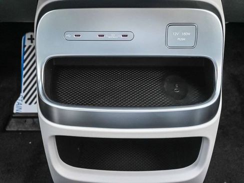 New 2026 Hyundai Ioniq 9 Calligraphy image 16