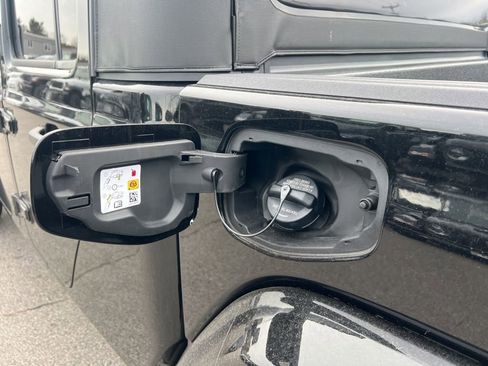 New 2026 Jeep Gladiator Sport image 15