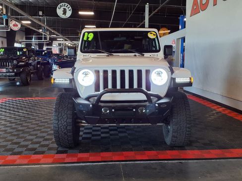 Used 2019 Jeep Wrangler Unlimited Sport S AWD/4WD image 2