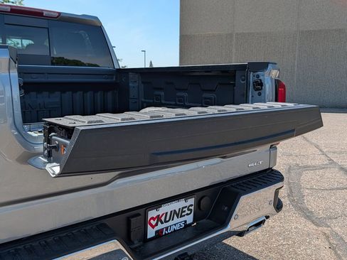 New 2026 GMC Sierra 1500 SLT w/ SLT Premium Plus Package AWD/4WD image 31