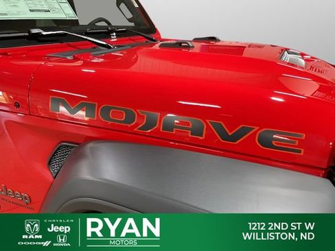 New 2026 Jeep Gladiator Mojave w/ Technology Group AWD/4WD image 11