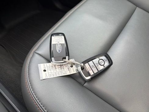 Used 2025 Ford Explorer Active w/ Active Comfort Package AWD/4WD image 21