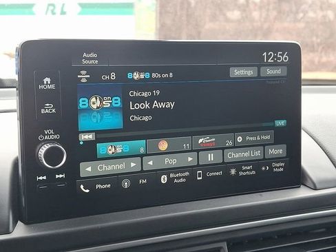 Used 2025 Honda Pilot EX-L image 18