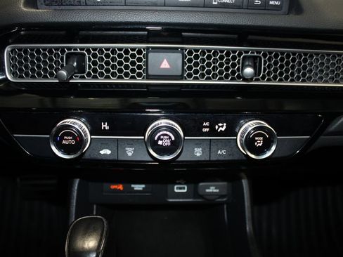 Used 2023 Honda Civic Sport image 15