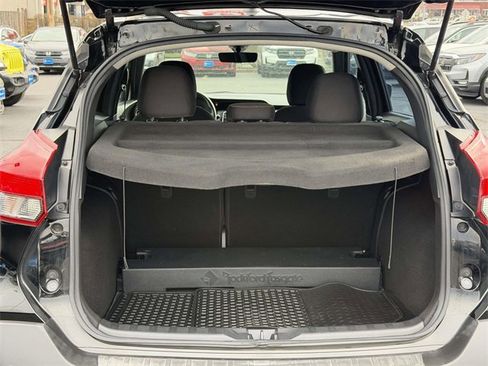 Used 2020 Nissan Kicks SR w/ Exterior Package image 9