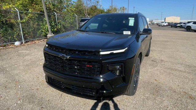New 2027 Chevrolet Traverse RS w/ LPO, Floor Liner Package AWD/4WD image 5