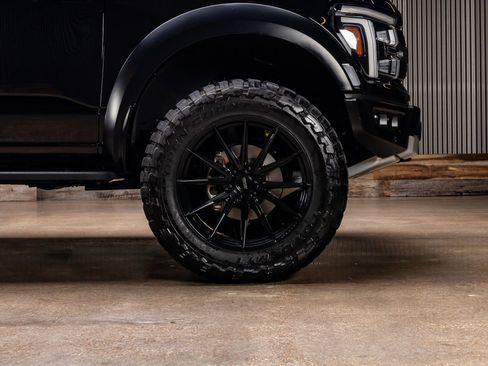 Used 2025 Ford F150 Raptor AWD/4WD image 11