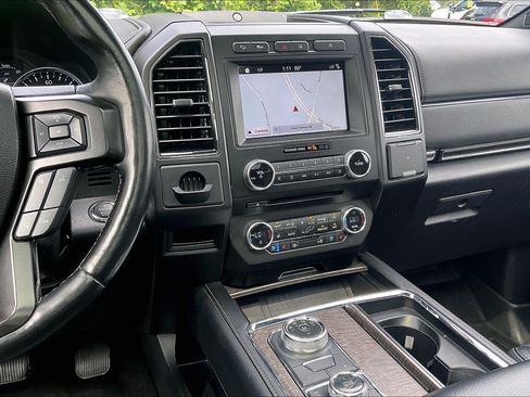 Used 2018 Ford Expedition Max Limited w/ Equipment Group 301A AWD/4WD image 6
