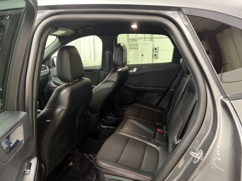 Certified 2025 Ford Escape ST-Line Select AWD/4WD image 11
