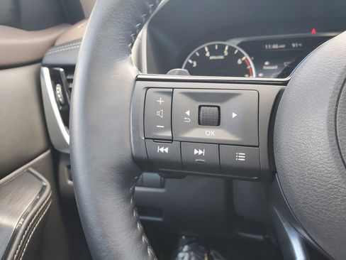 Used 2022 Nissan Rogue SV w/ SV Premium Package image 20