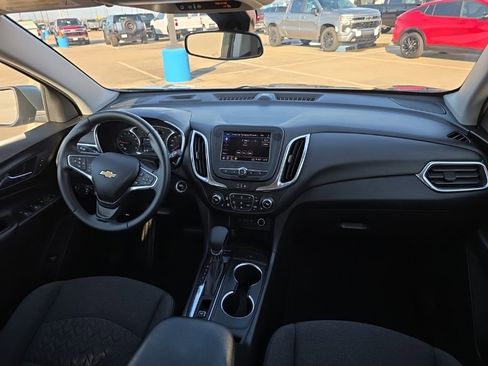 Used 2024 Chevrolet Equinox LT image 12