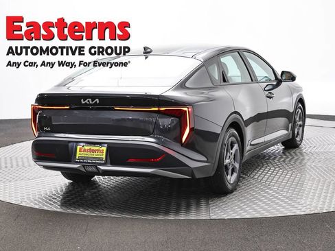 Used 2025 Kia K4 LXS FWD image 5