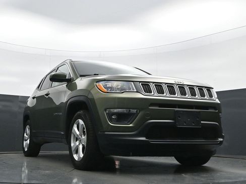 Used 2021 Jeep Compass Latitude AWD/4WD image 21