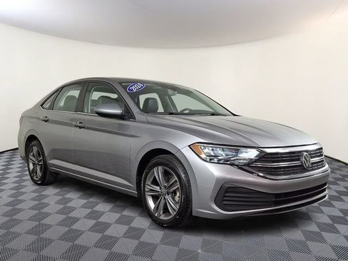 Used 2024 Volkswagen Jetta SE FWD image 1