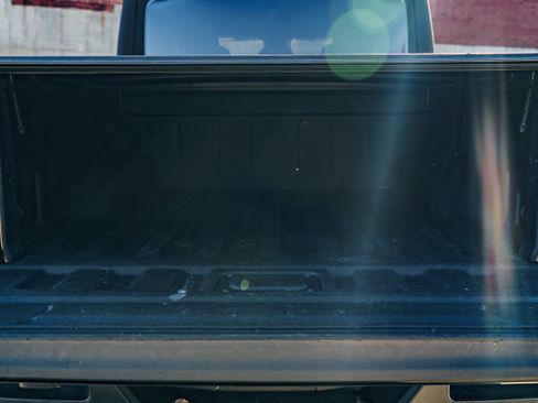 Used 2024 Jeep Gladiator Sport image 25