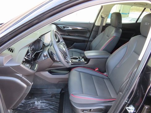 Certified 2023 Buick Envision Essence w/ Sport Touring Package image 26