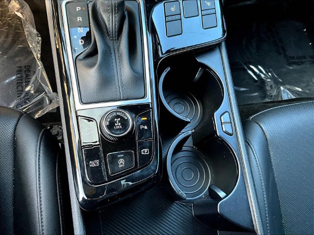Certified 2025 Kia Sportage X-Line w/ Premium Package AWD/4WD image 18
