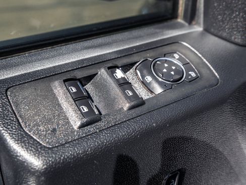 Used 2018 Ford F150 XLT w/ Equipment Group 302A Luxury AWD/4WD image 9