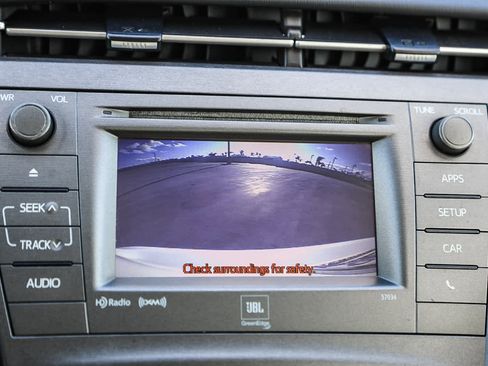 Used 2015 Toyota Prius Four image 23