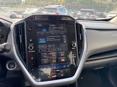 Used 2024 Subaru Crosstrek 2.0i Premium image 8