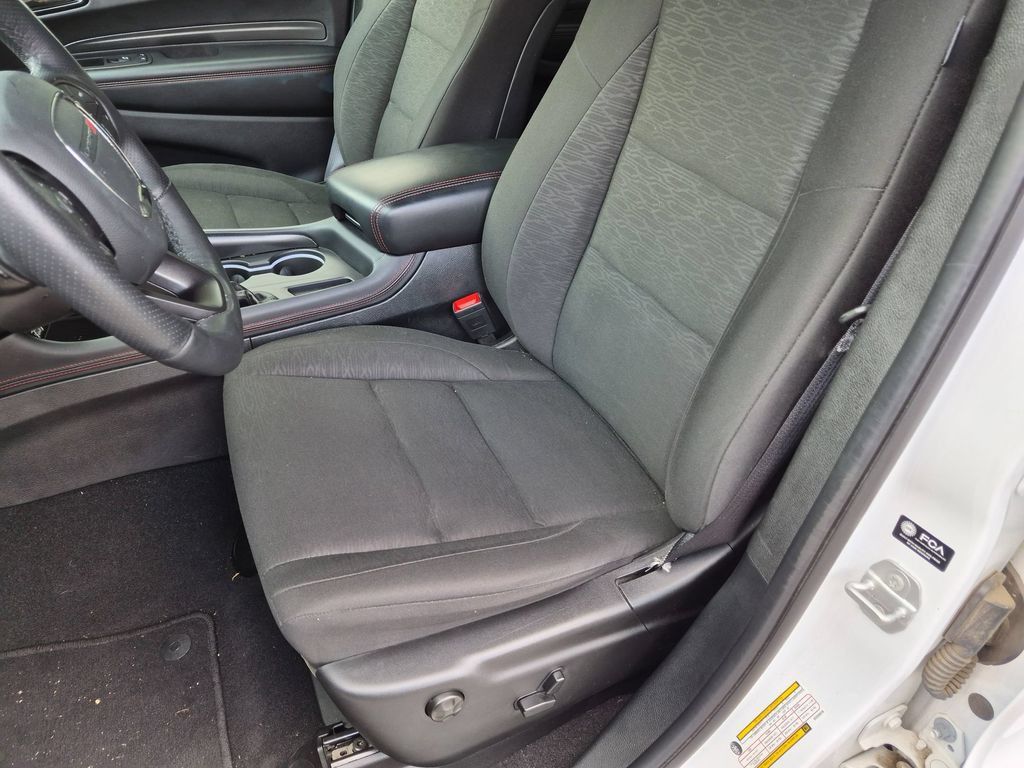 Used 2025 Dodge Durango GT AWD/4WD image 23