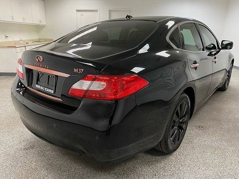 Used 2013 INFINITI M37 w/ Premium Pkg image 5
