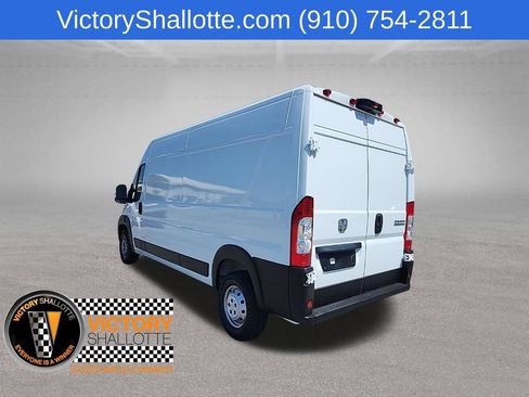 Used 2024 RAM ProMaster 2500 w/ Convenience Group FWD image 18