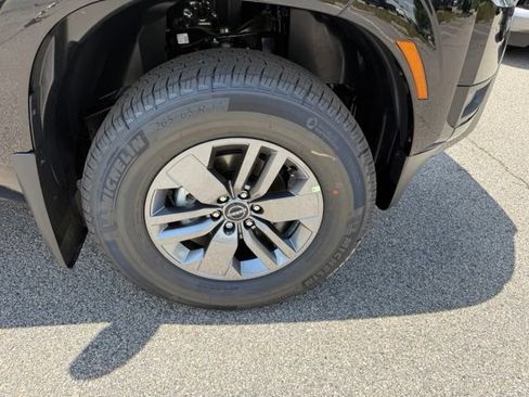 New 2026 Nissan Frontier SV w/ Tow Package AWD/4WD image 12