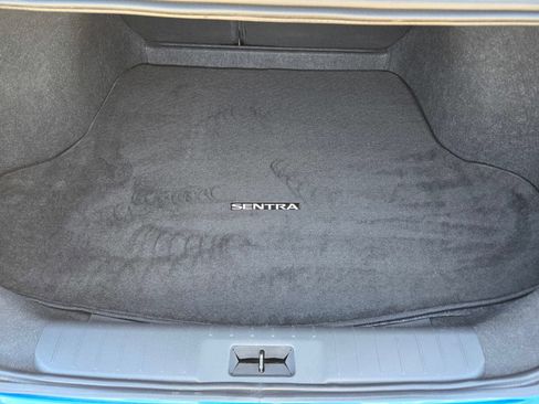 Used 2025 Nissan Sentra SR w/ SR Premium Package FWD image 12