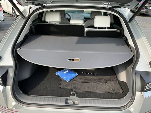 Used 2024 Hyundai Ioniq 5 Limited AWD/4WD image 11