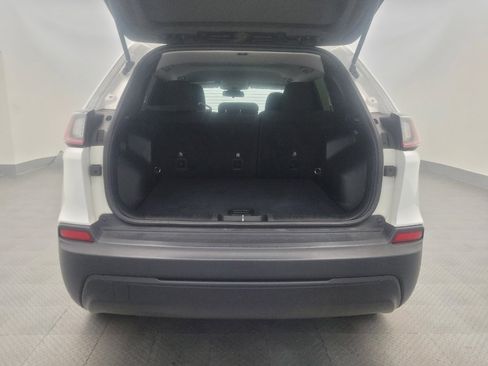 Used 2019 Jeep Cherokee Latitude w/ Popular Appearance Group image 29