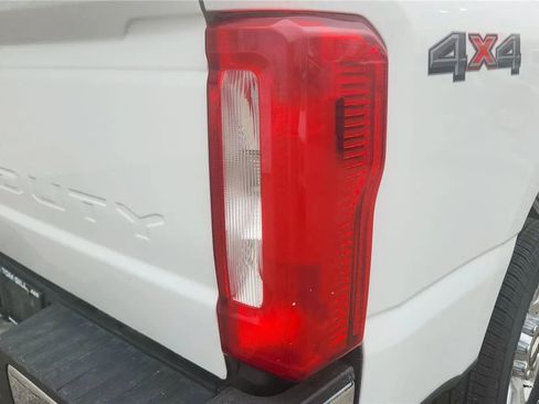 Used 2024 Ford F250 XLT image 4