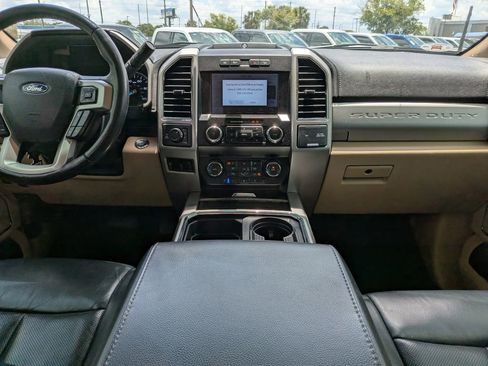 Used 2021 Ford F250 Lariat w/ Lariat Ultimate Package AWD/4WD image 19