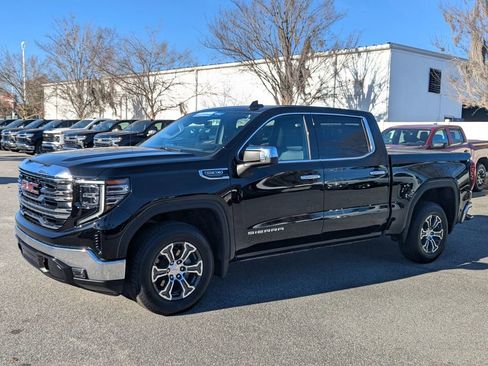 Used 2025 GMC Sierra 1500 SLT image 8