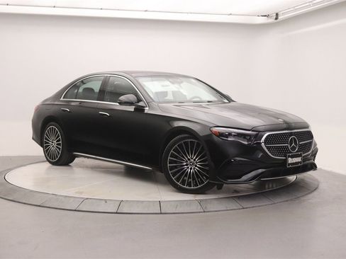 New 2026 Mercedes-Benz E 450 4MATIC Sedan image 1
