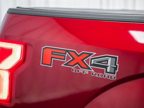 Used 2018 Ford F150 Platinum w/ Equipment Group 701A Luxury image 29