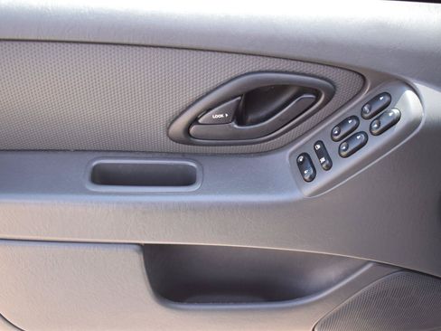 Used 2006 Ford Escape XLS FWD image 20