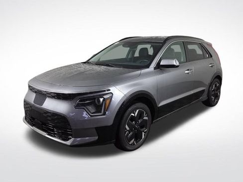 Certified 2024 Kia Niro Wind FWD image 2