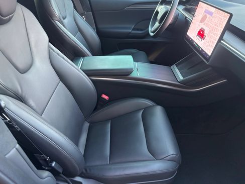 Used 2025 Tesla Model X AWD/4WD image 11